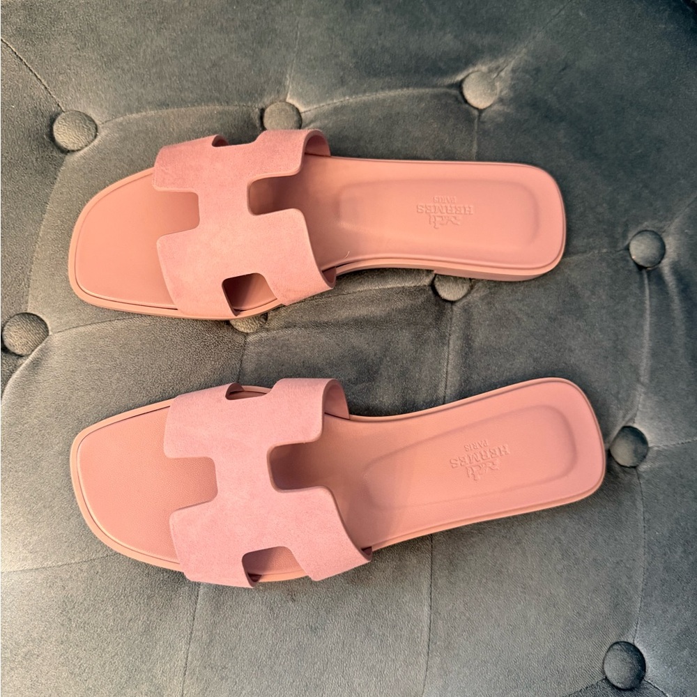 BNIB Hermes Oran sandal, Violet